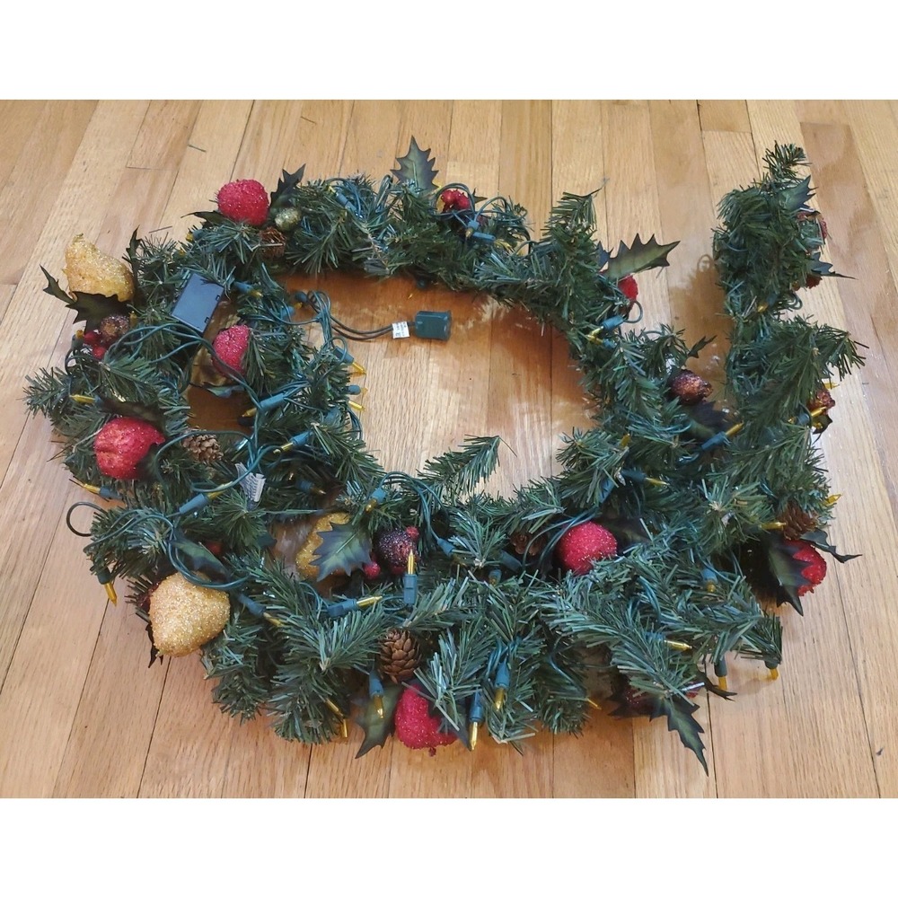 Vtg Garland Christmas Decor 7 Ft Long Warm Lights 6 Inches Wide Pinecones Fruit
